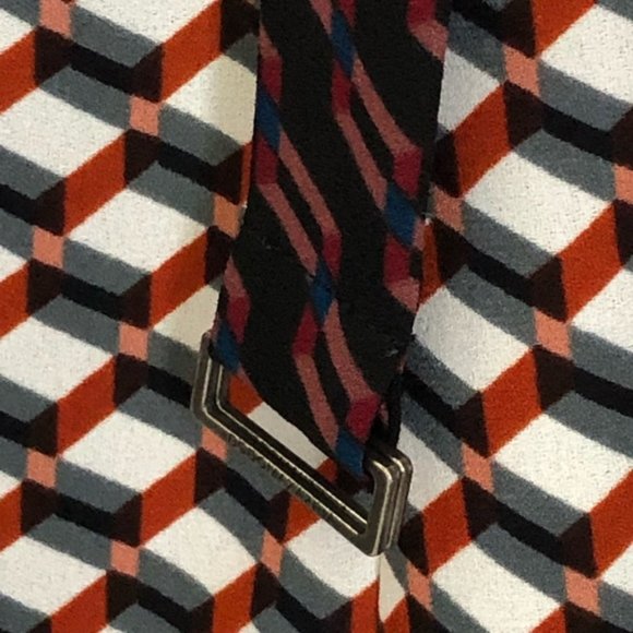 BCBGMaxAzria Cathleen geometric sleeveless top - Picture 9 of 16